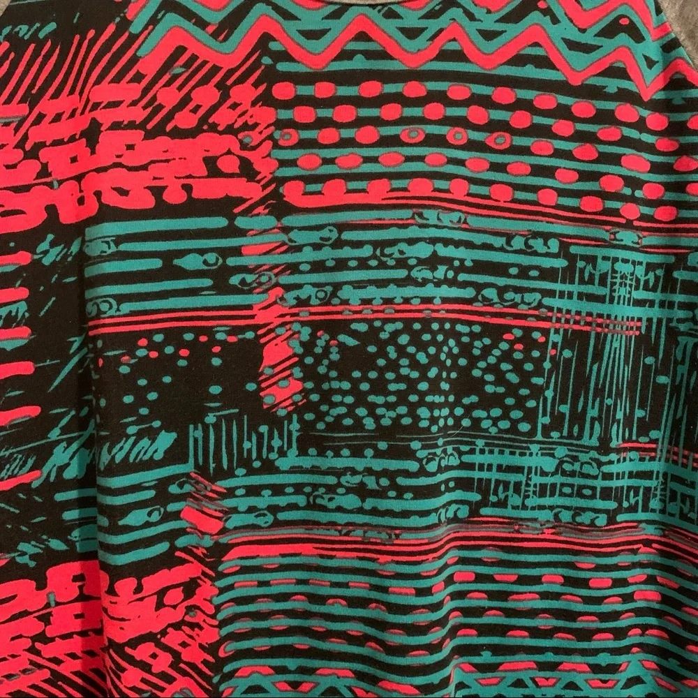 LulaRoe Randy Top - Picture 2 of 4